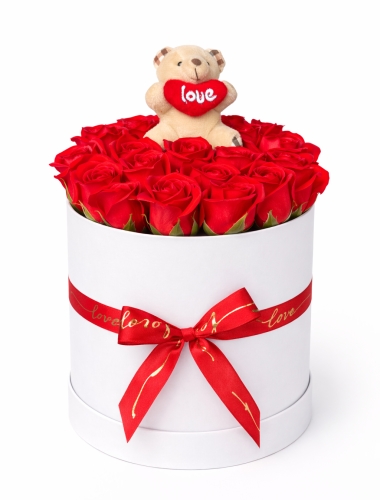 Kutuda Yapay Güller Ve ayıcık